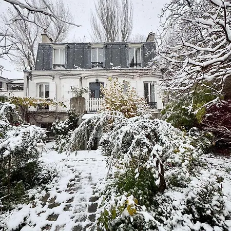 Le Grand Maulnes Bed & Breakfast